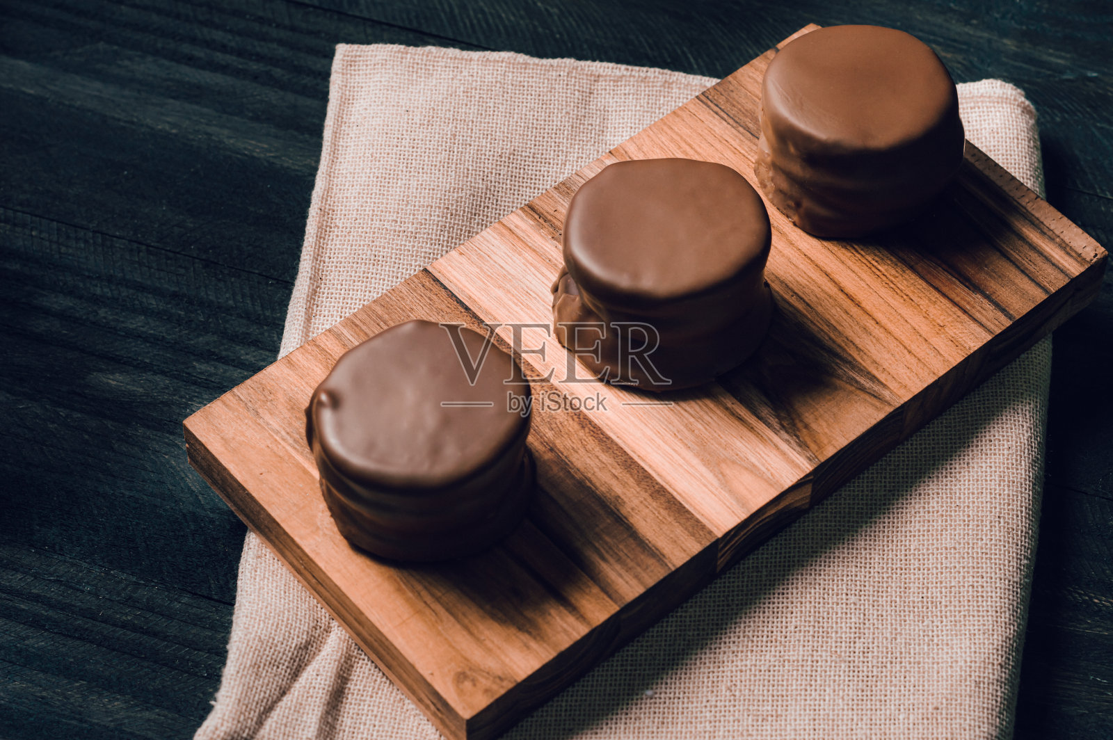 传统香甜的阿根廷巧克力饼干照片摄影图片