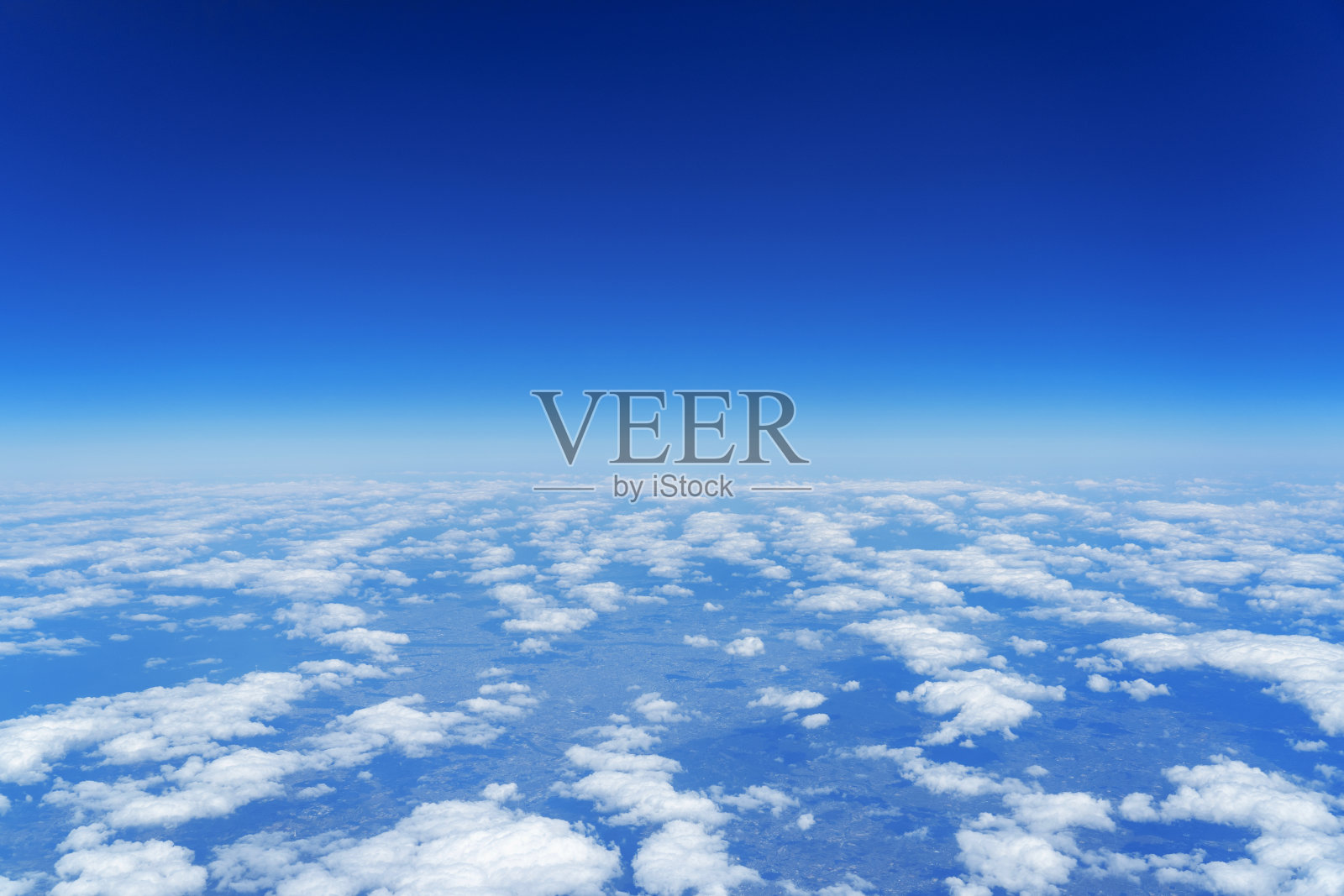 清澈的天空照片摄影图片