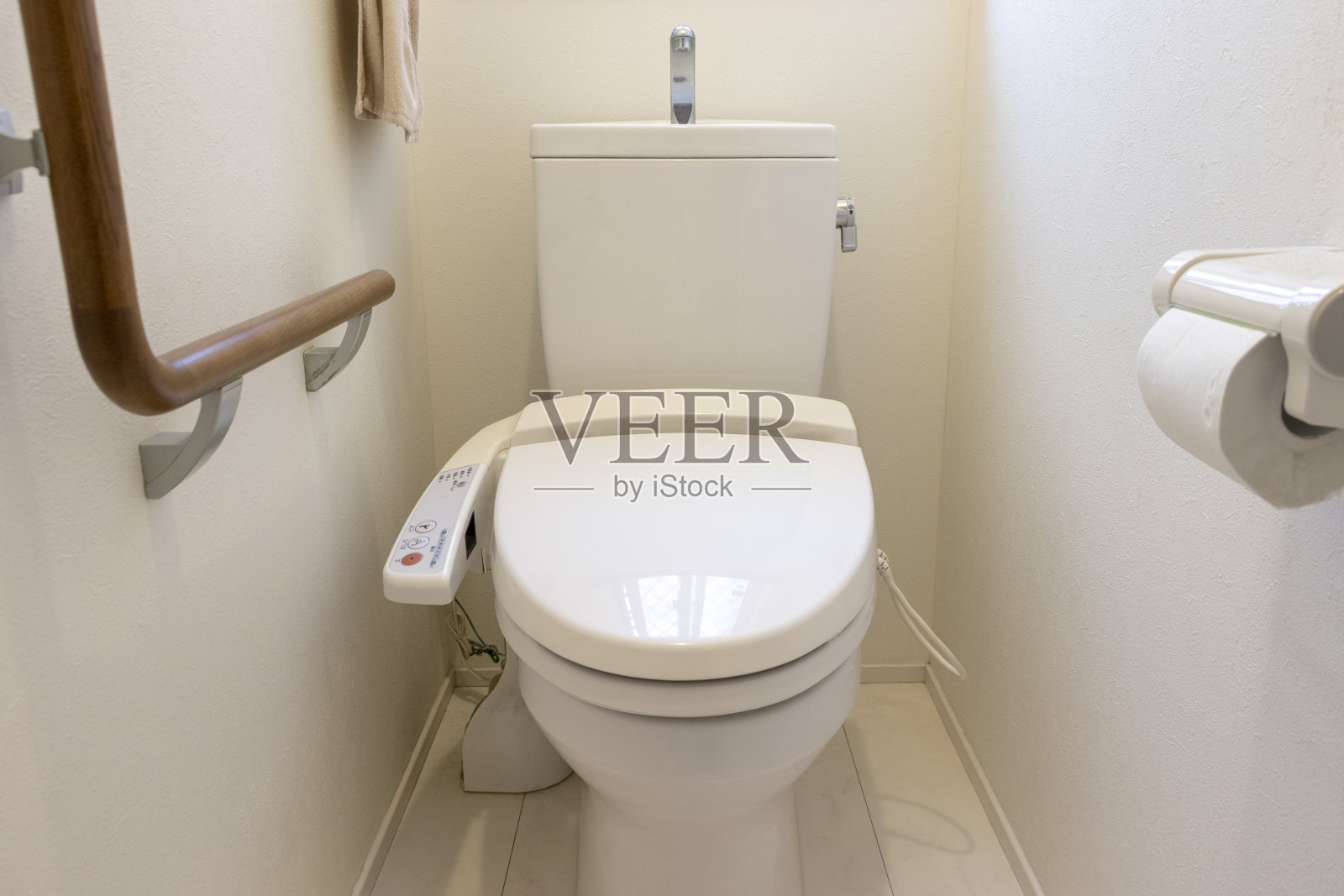 私人房间的冲水马桶照片摄影图片