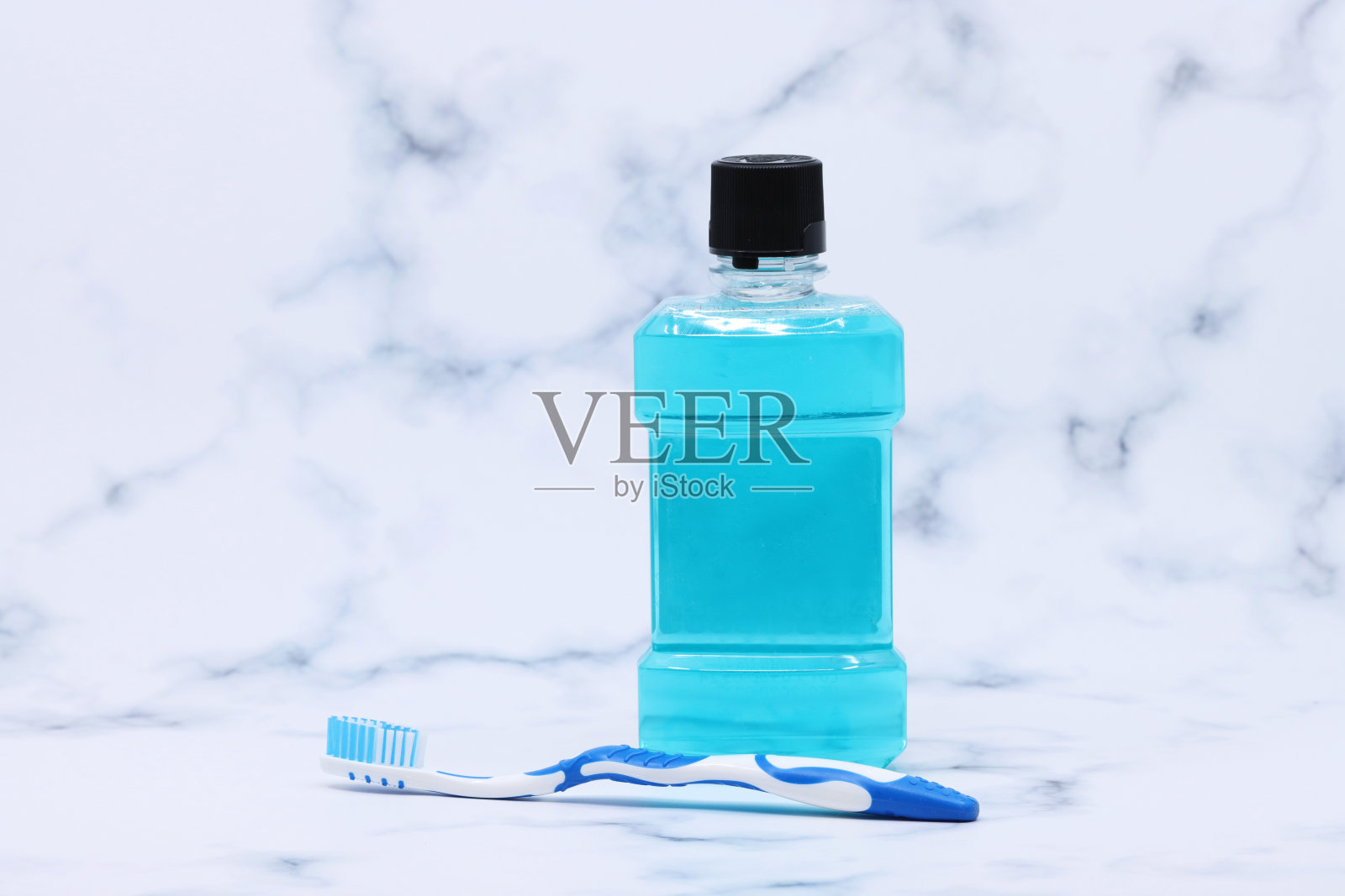 各种颜色的牙刷照片摄影图片