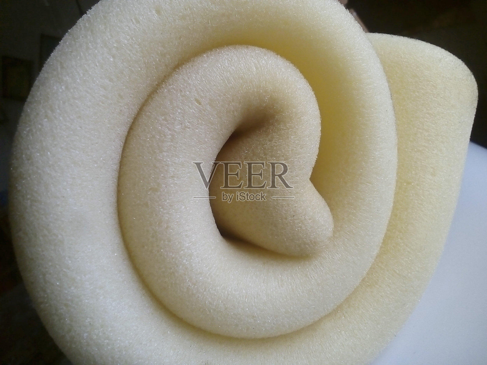 黄色海绵泡沫卷照片摄影图片