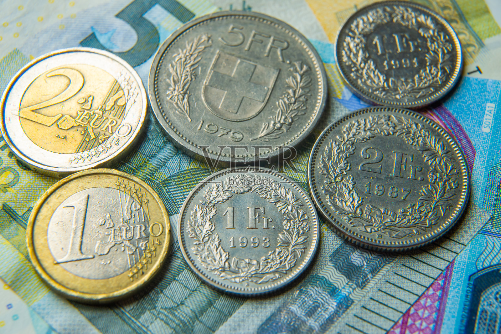 瑞士法郎和欧元照片摄影图片