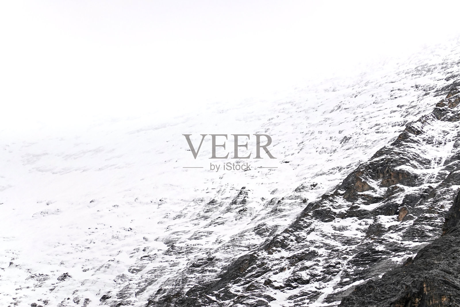 亚丁国家级自然保护区的山景照片摄影图片