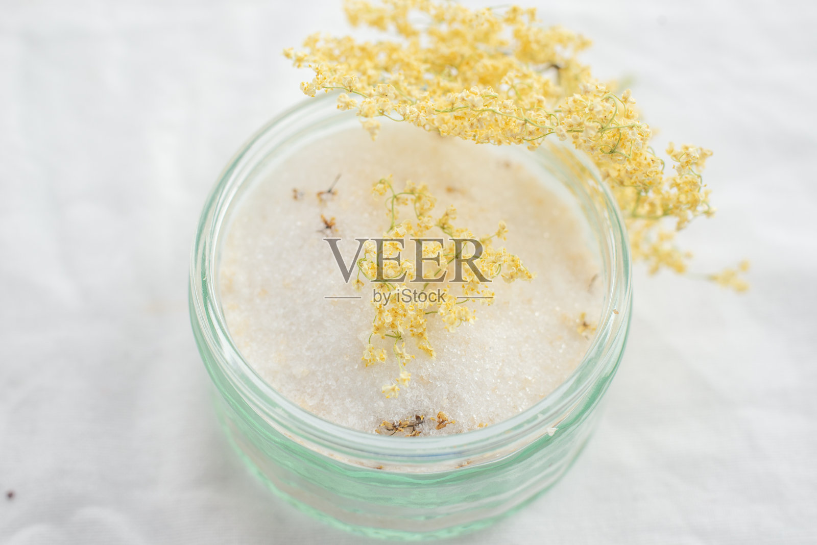 柠檬接骨木花糖照片摄影图片