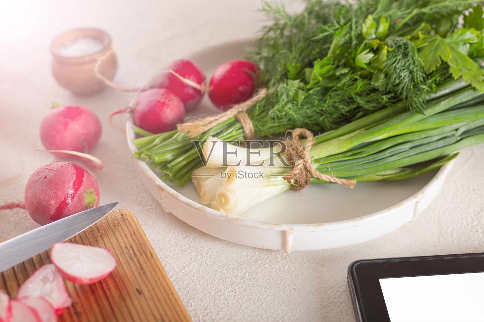 素食烹饪干净的蔬菜和香草,关闭照片摄影图片