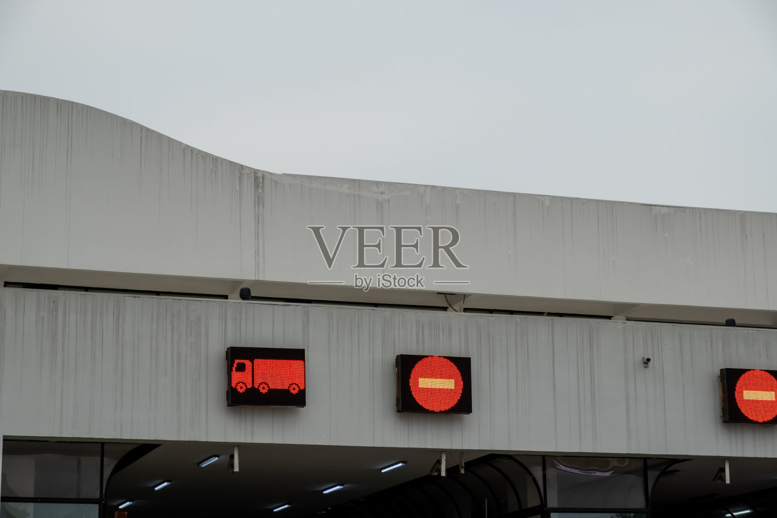 海关,边境的汽车终点站照片摄影图片