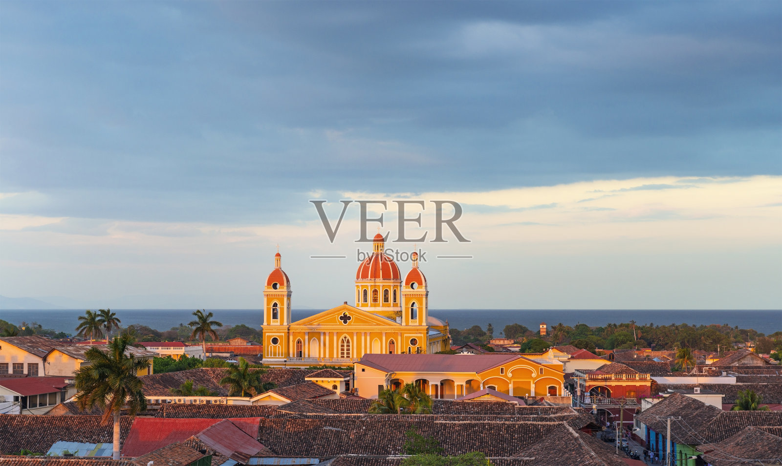 格拉纳达城,尼加拉瓜照片摄影图片