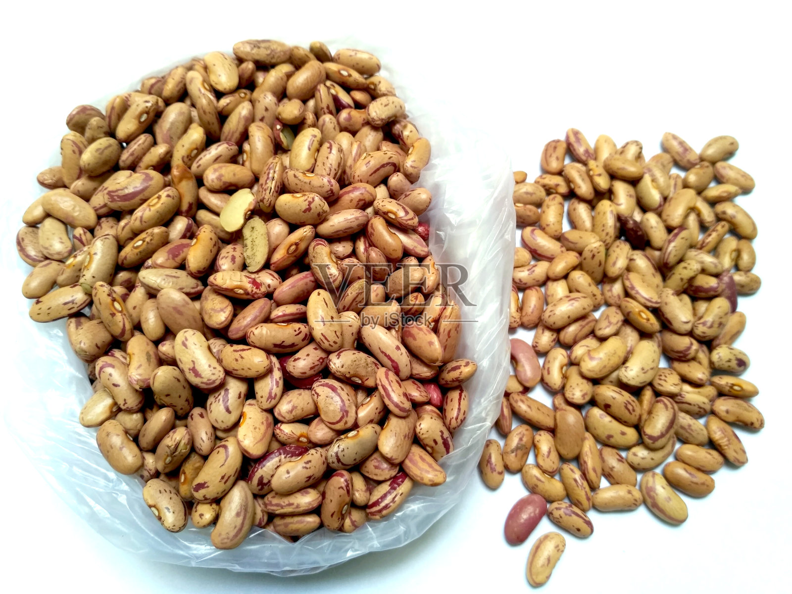 红芸豆也被称为红豆或拉吉马种子孤立的白色背景照片摄影图片