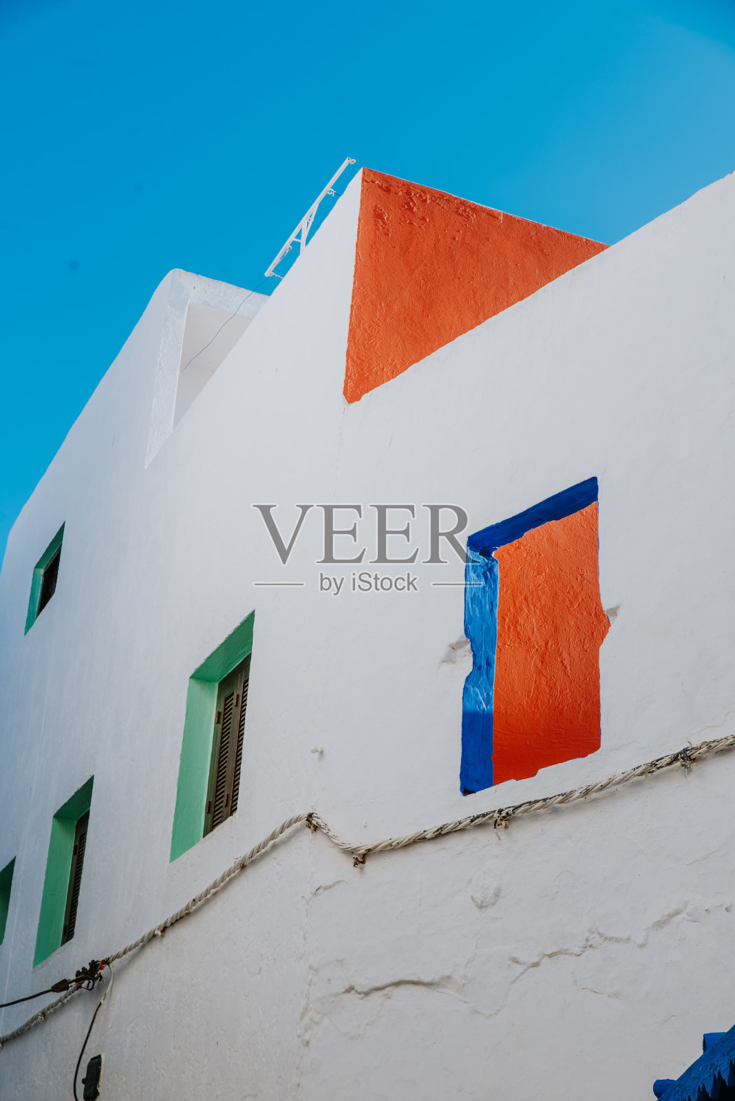 美丽的街道和典型的阿拉伯建筑在Asilah。地点:阿西拉,北摩洛哥,非洲。艺术照片。美丽的世界照片摄影图片