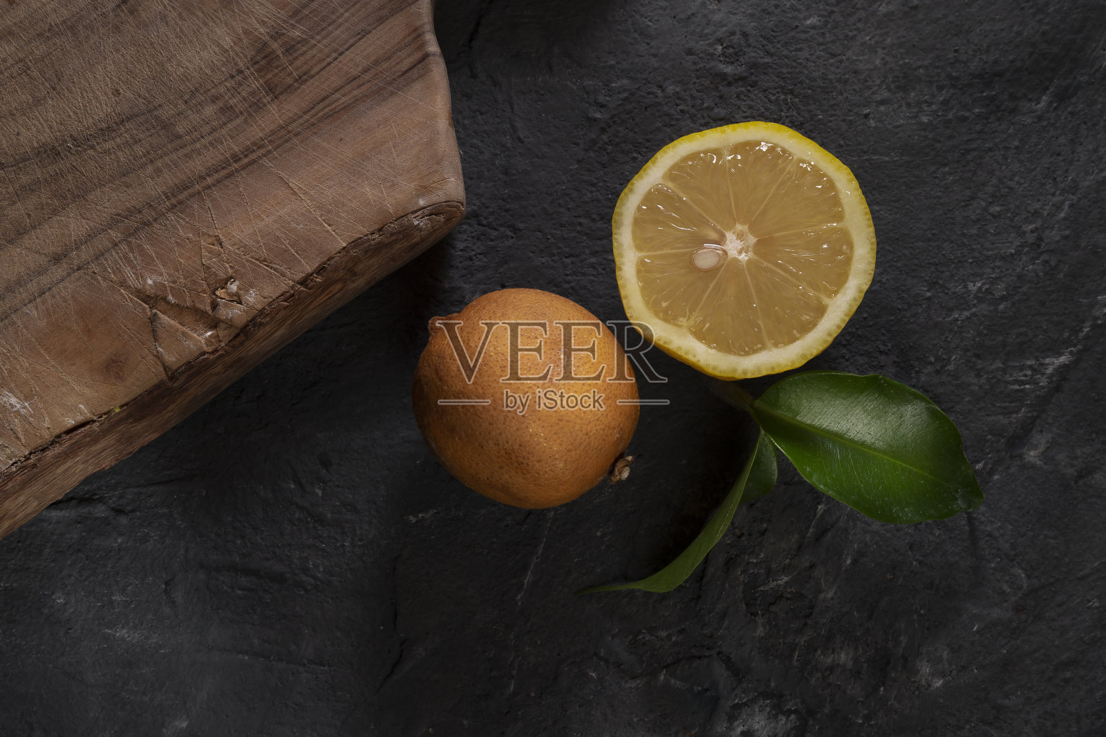 以石头为背景的健康饮食理念照片摄影图片