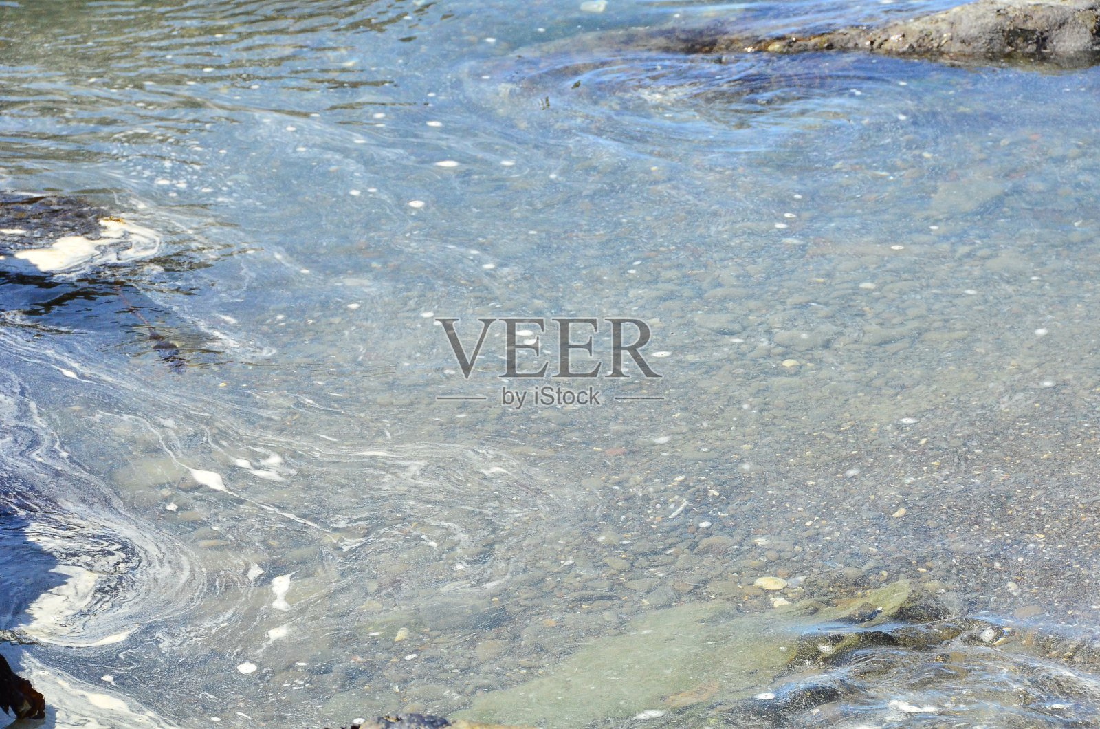 美国加州布拉格堡附近的玻璃海滩照片摄影图片