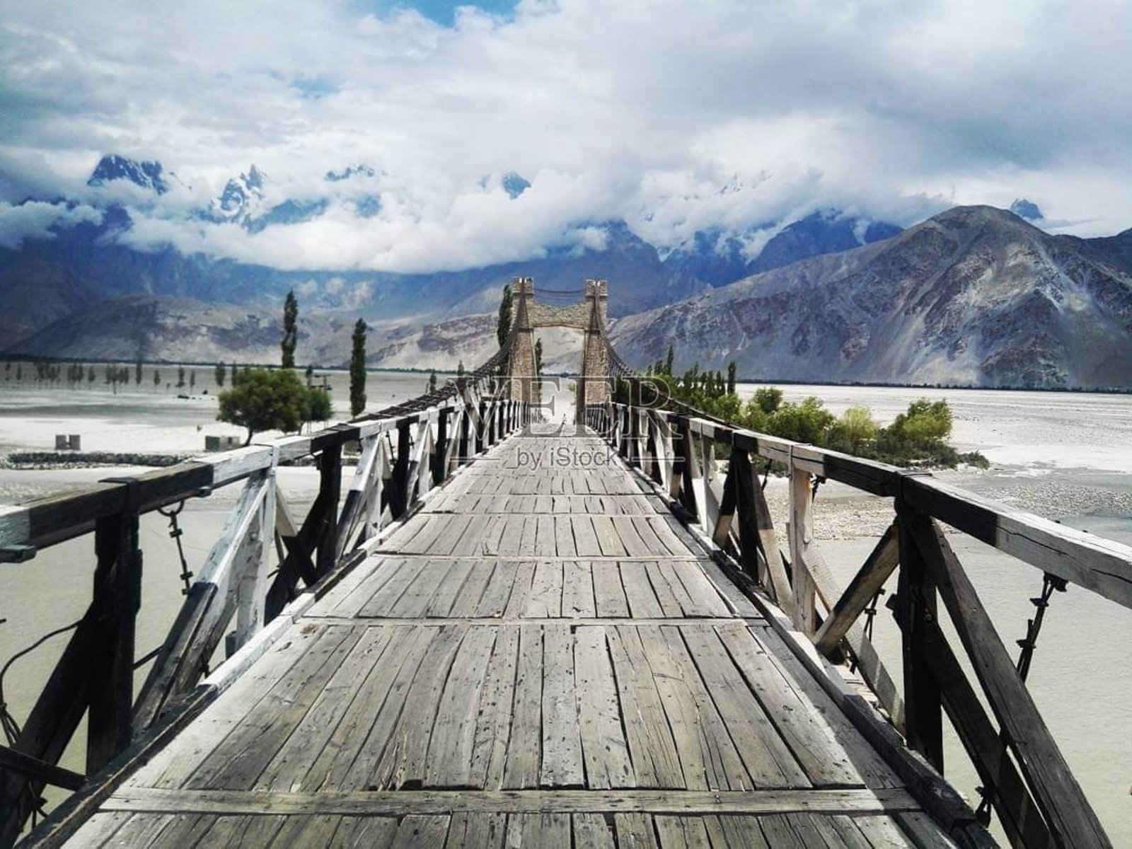 木桥照片摄影图片