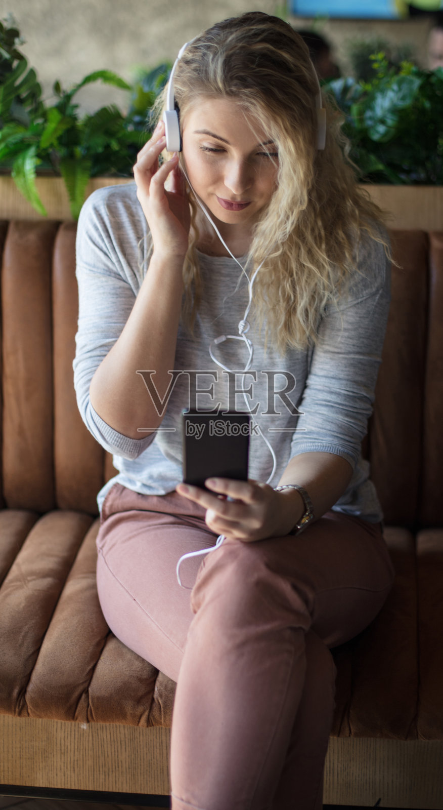 音乐是用来放松我们的日常义务的。照片摄影图片