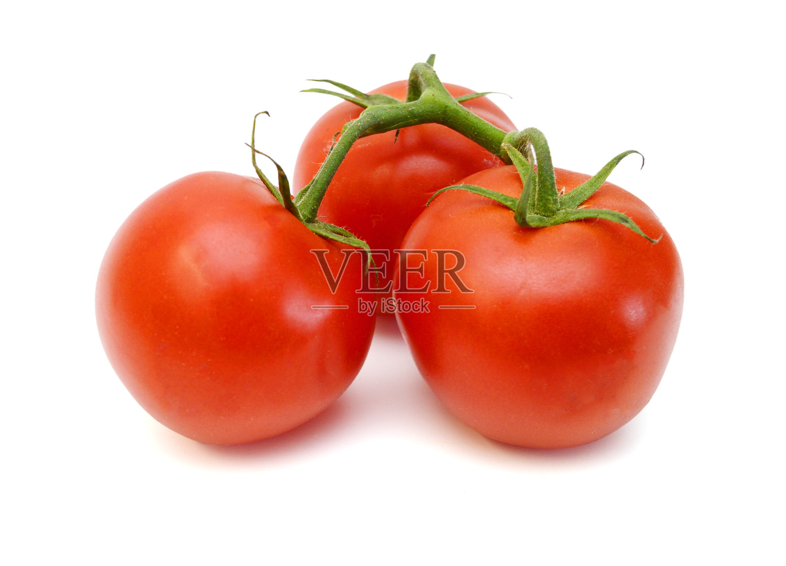 成熟的番茄孤立在白色背景上照片摄影图片