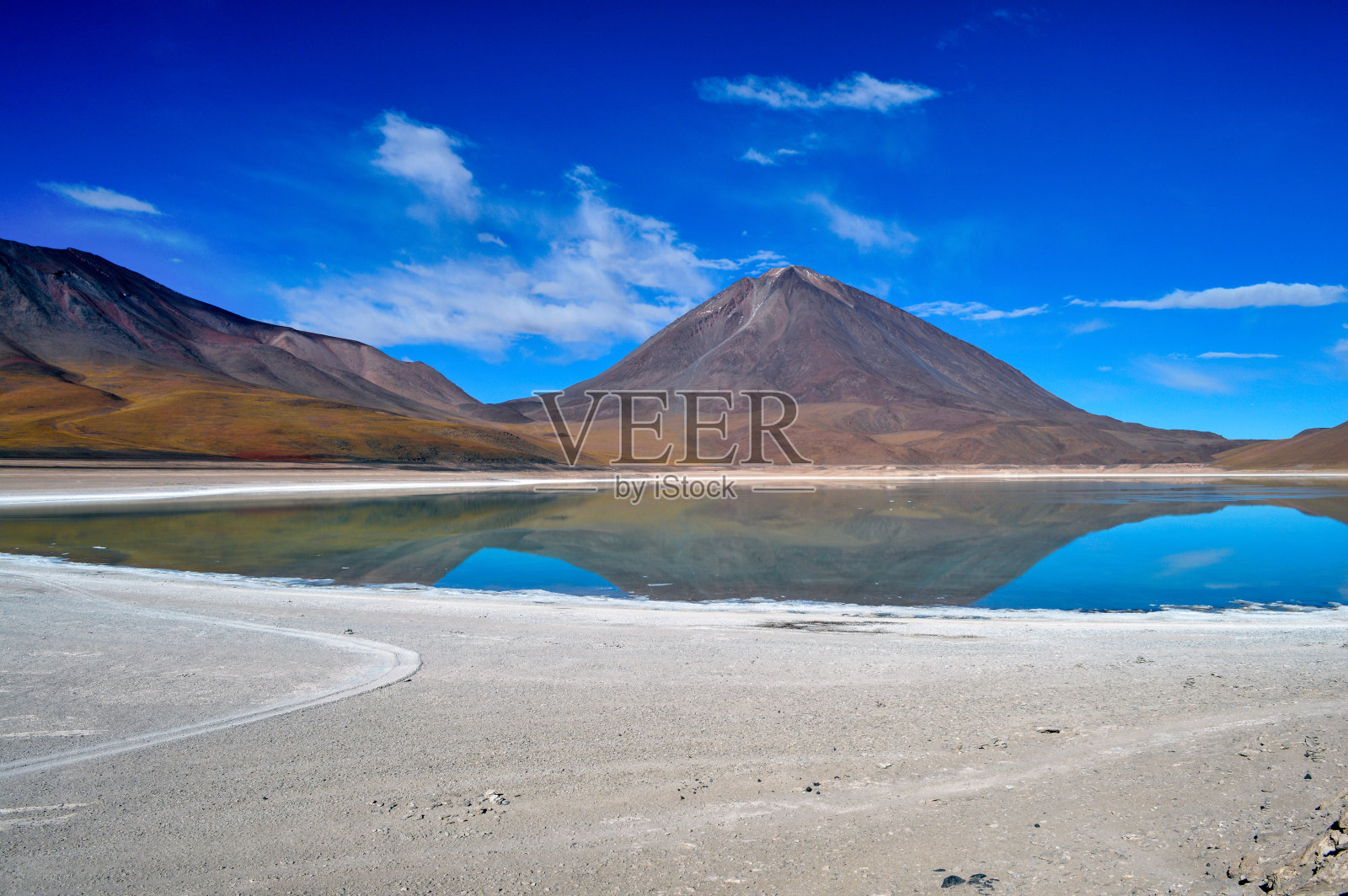 玻利维亚乌尤尼盐沼照片摄影图片