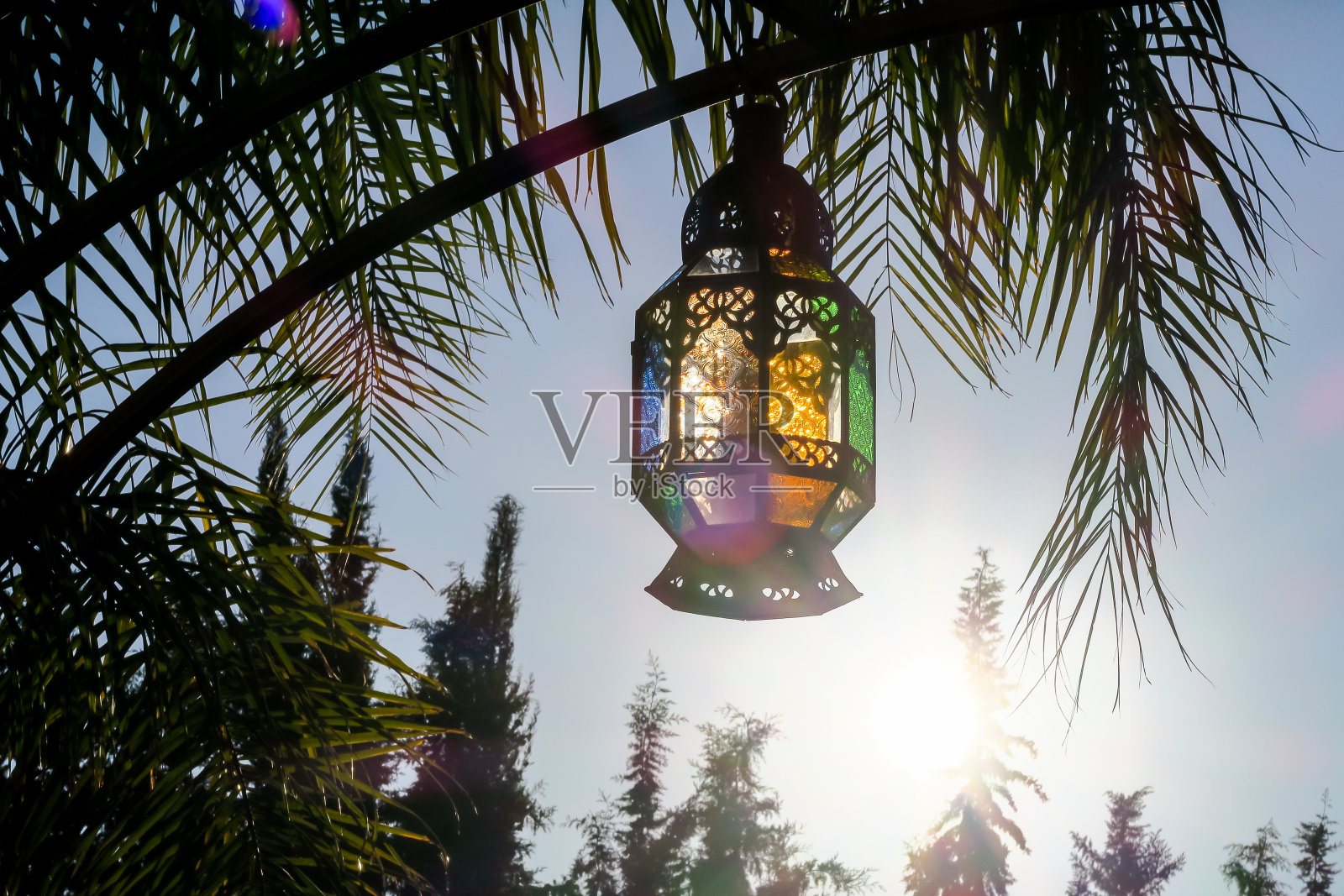 灯笼以蓝天为背景,照片为背景照片摄影图片