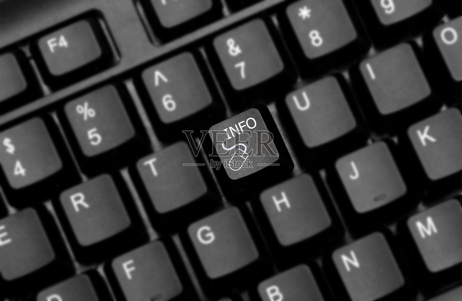 在键盘按钮上输入信息照片摄影图片