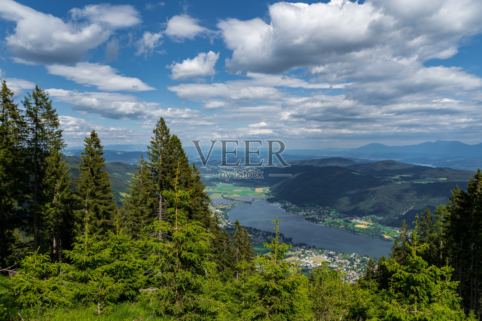 徒步旅行在奥地利照片摄影图片