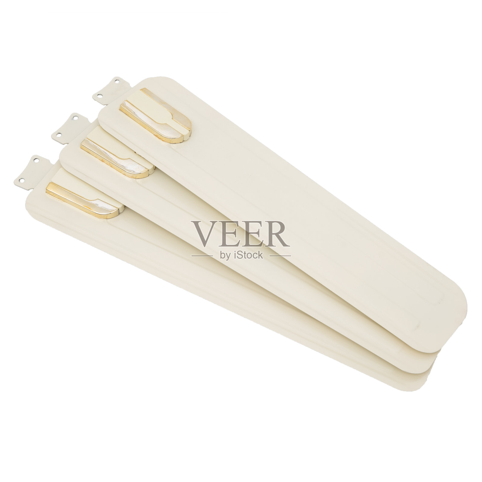 不同颜色、大小、形状和设计的吊扇,白色背景照片摄影图片