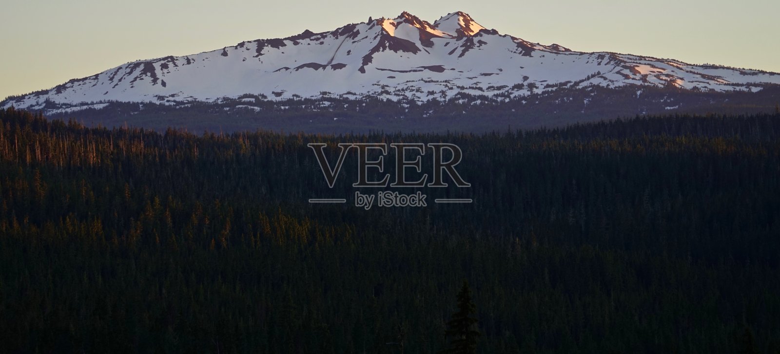 钻石峰日落照片摄影图片