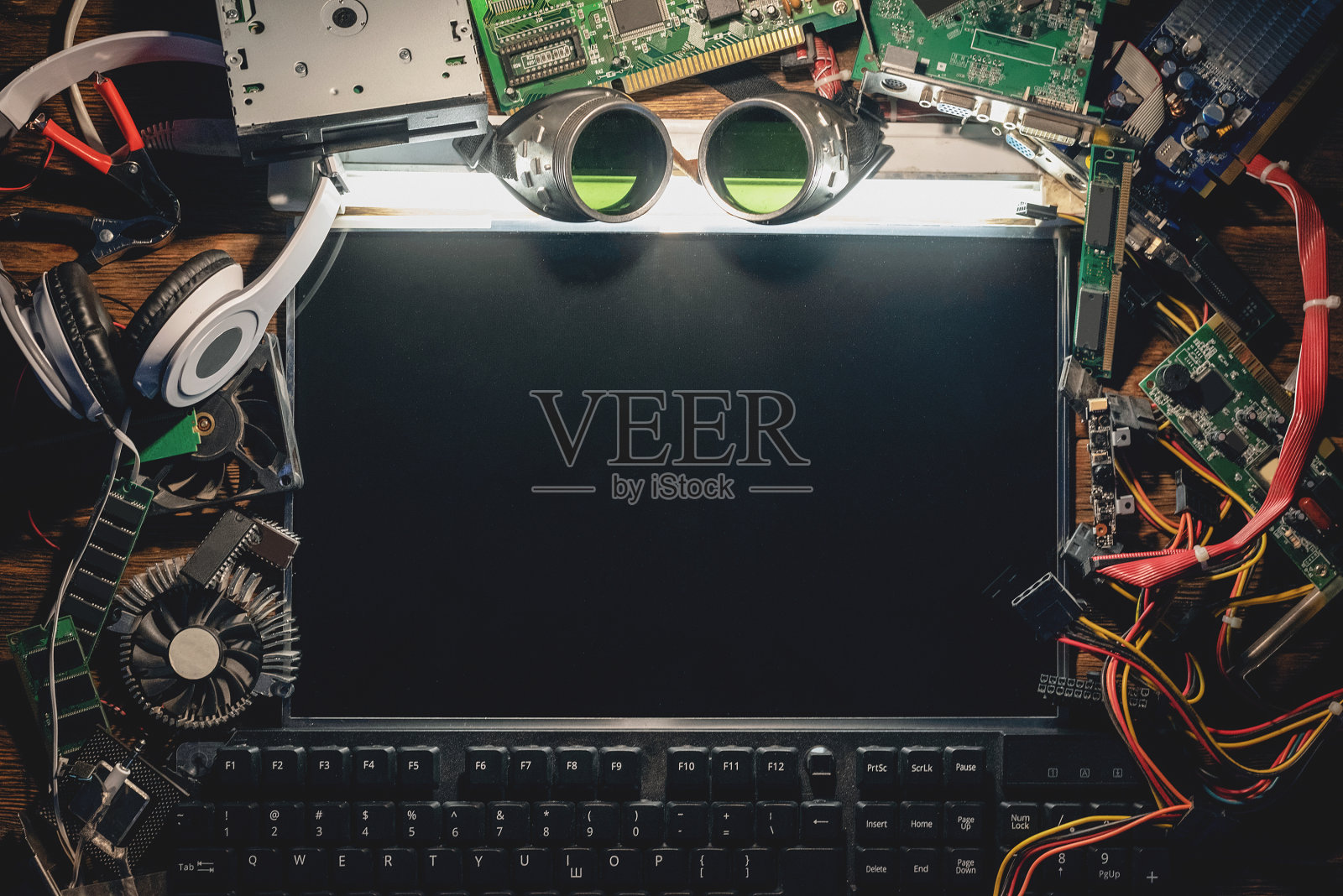 网络朋克计算机。照片摄影图片