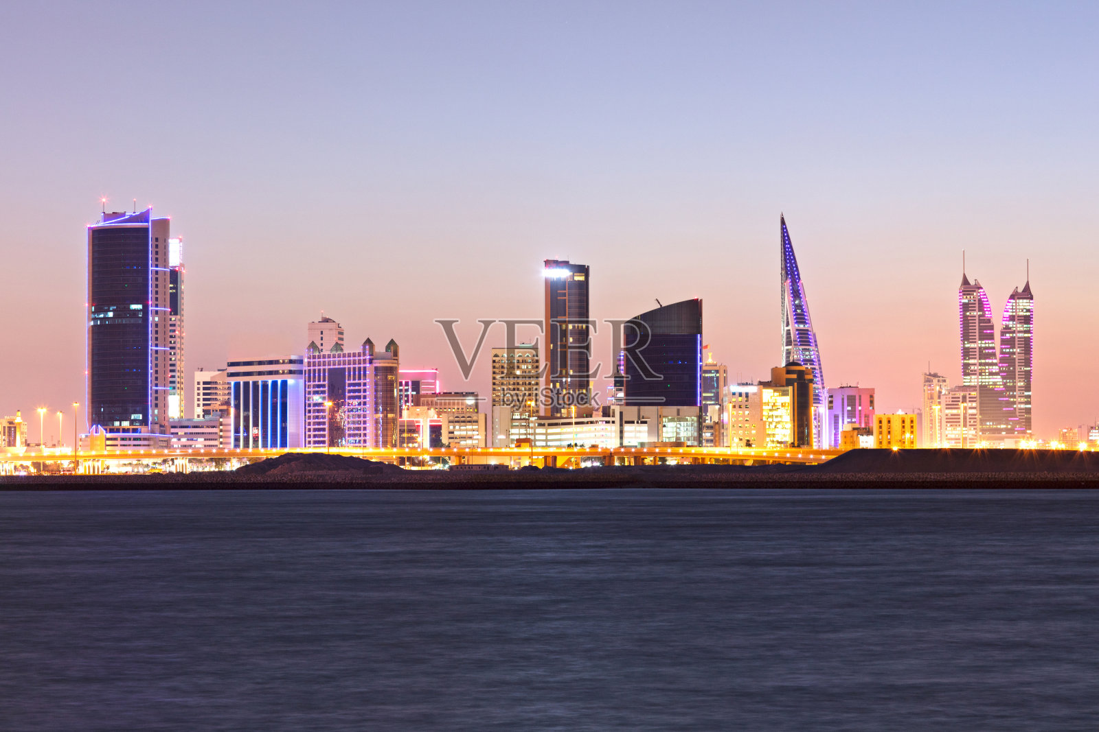 巴林王国麦纳麦世界贸易中心和天际线景观照片摄影图片