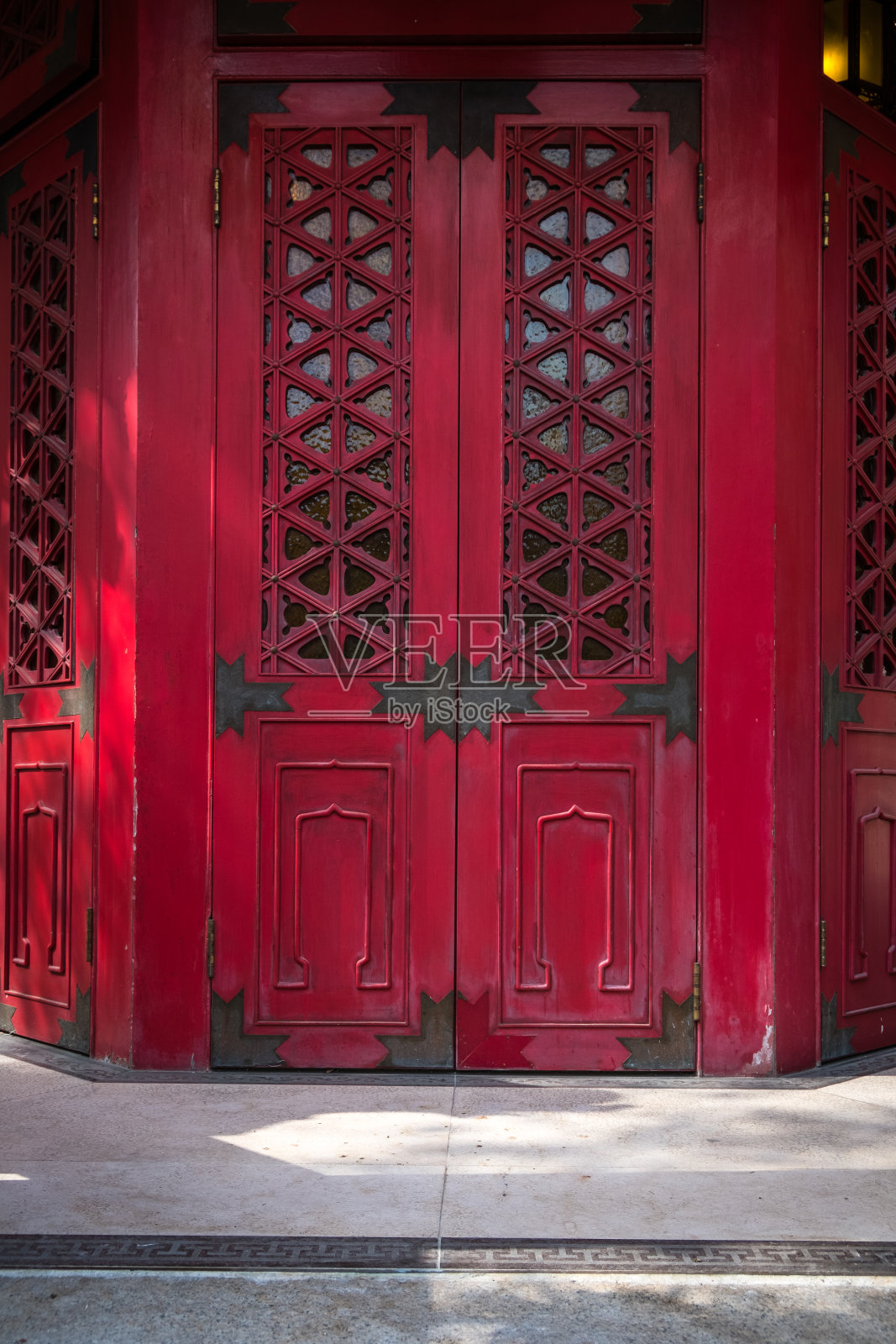 红色,木门,传统中国建筑细节黄大仙庙-照片摄影图片