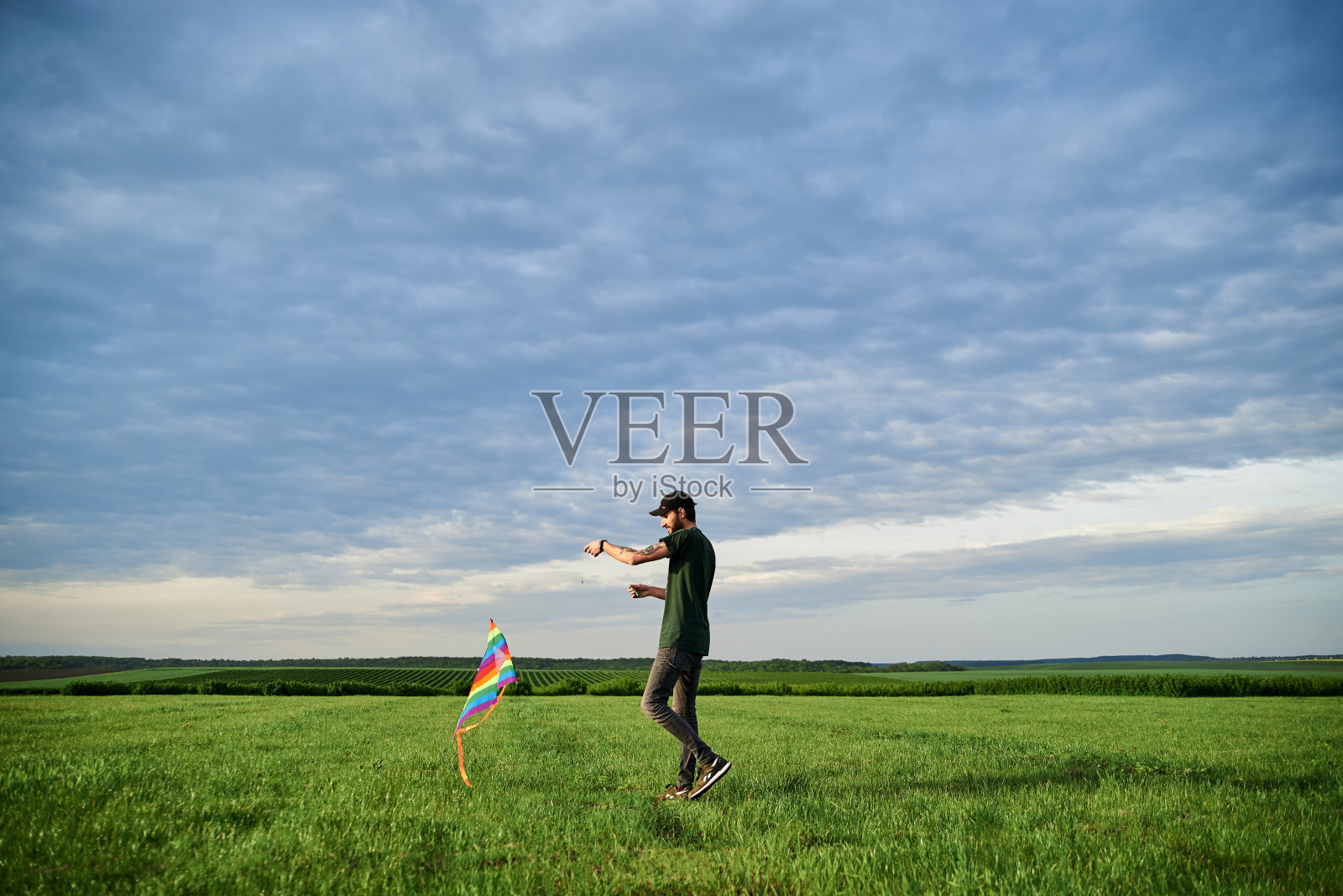 走路的风筝照片摄影图片