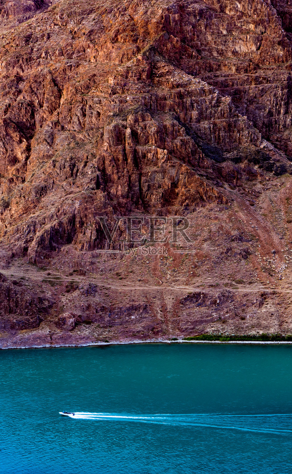 美丽的伊犁河谷在阿拉木图照片摄影图片