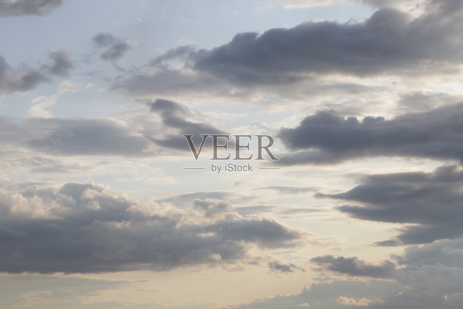 雨前的云。照片摄影图片