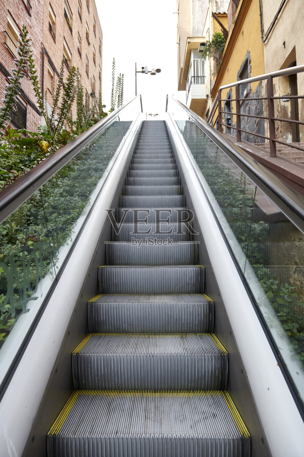 巴塞罗那奥尔塔区的自动扶梯照片摄影图片