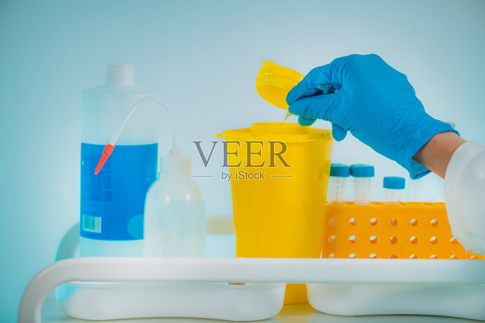 冠状病毒疫苗。照片摄影图片