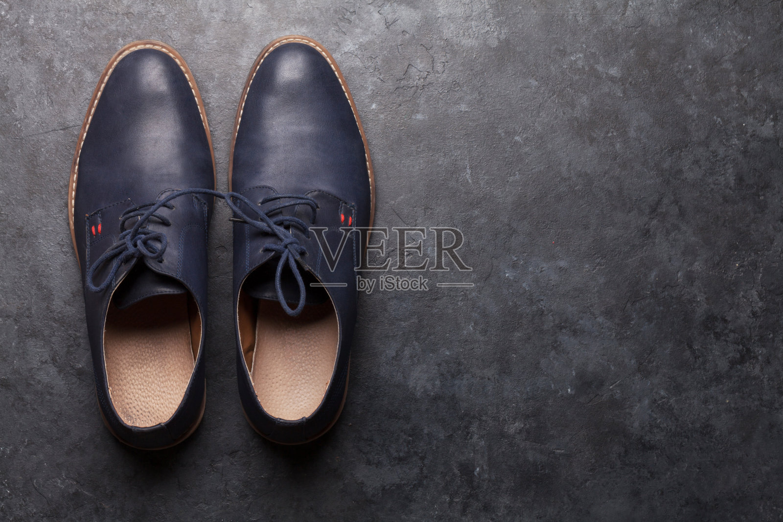 男人的经典鞋子照片摄影图片