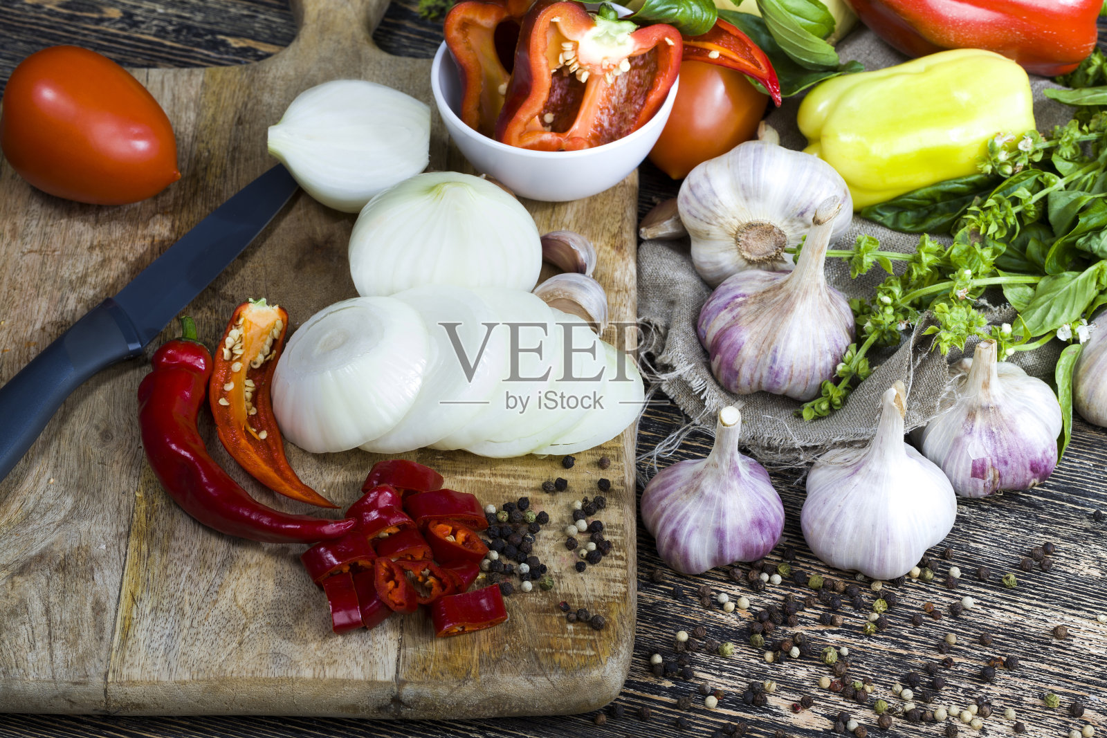 切成块的成熟洋葱照片摄影图片