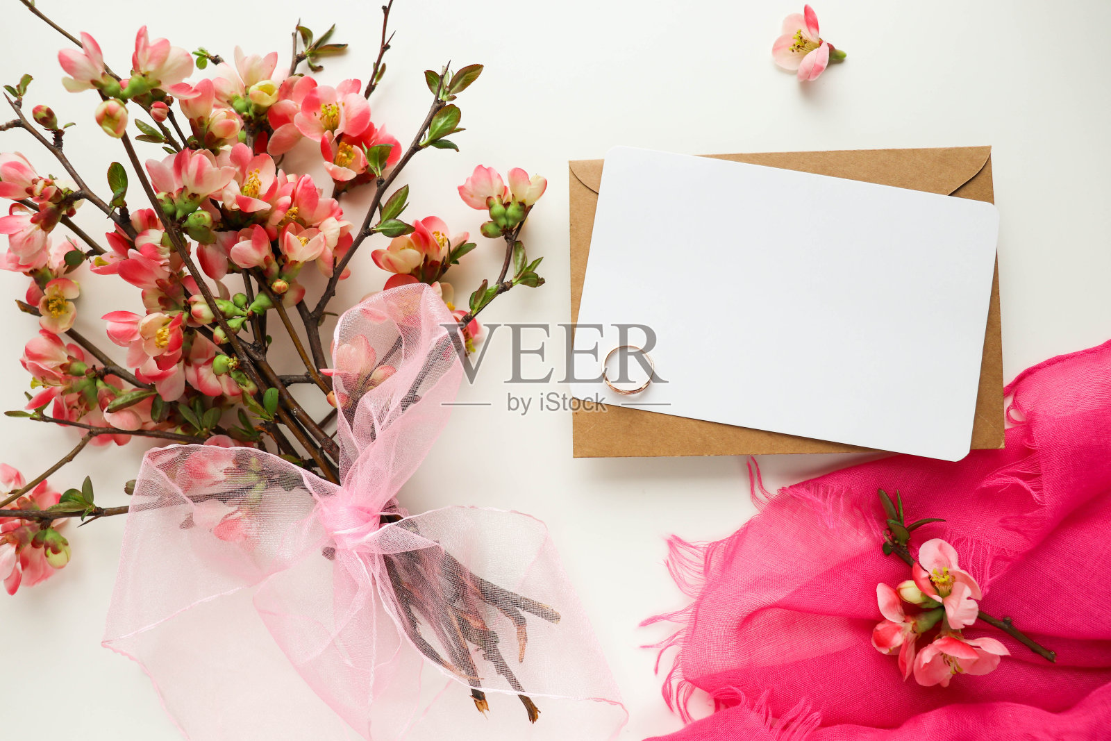 贺卡设计。一束花。祝贺照片摄影图片