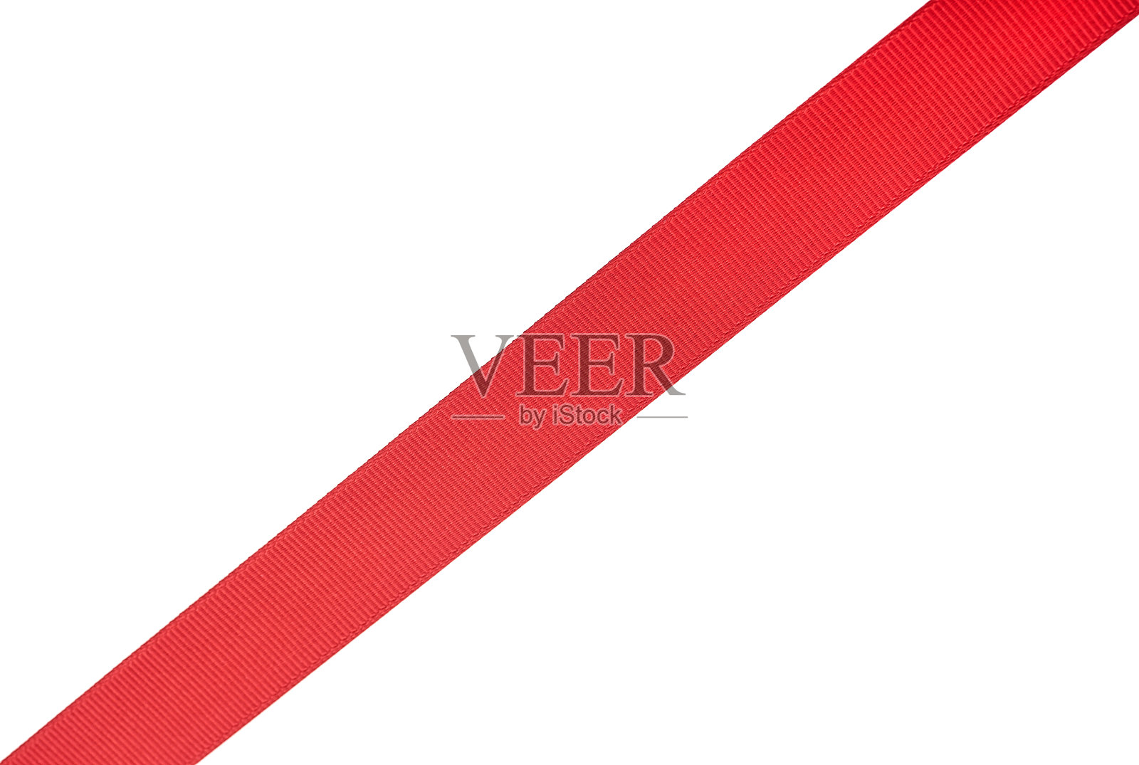 红色丝带孤立在白色背景与裁剪路径。照片摄影图片