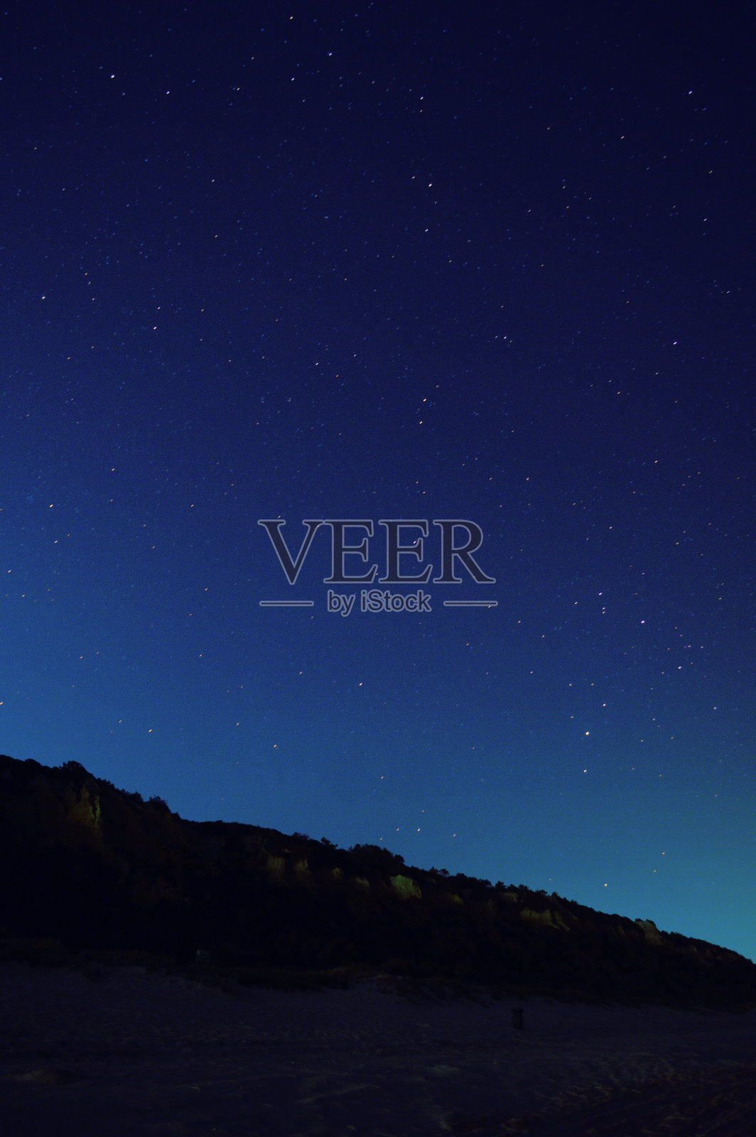 满是星星的夜空照片摄影图片