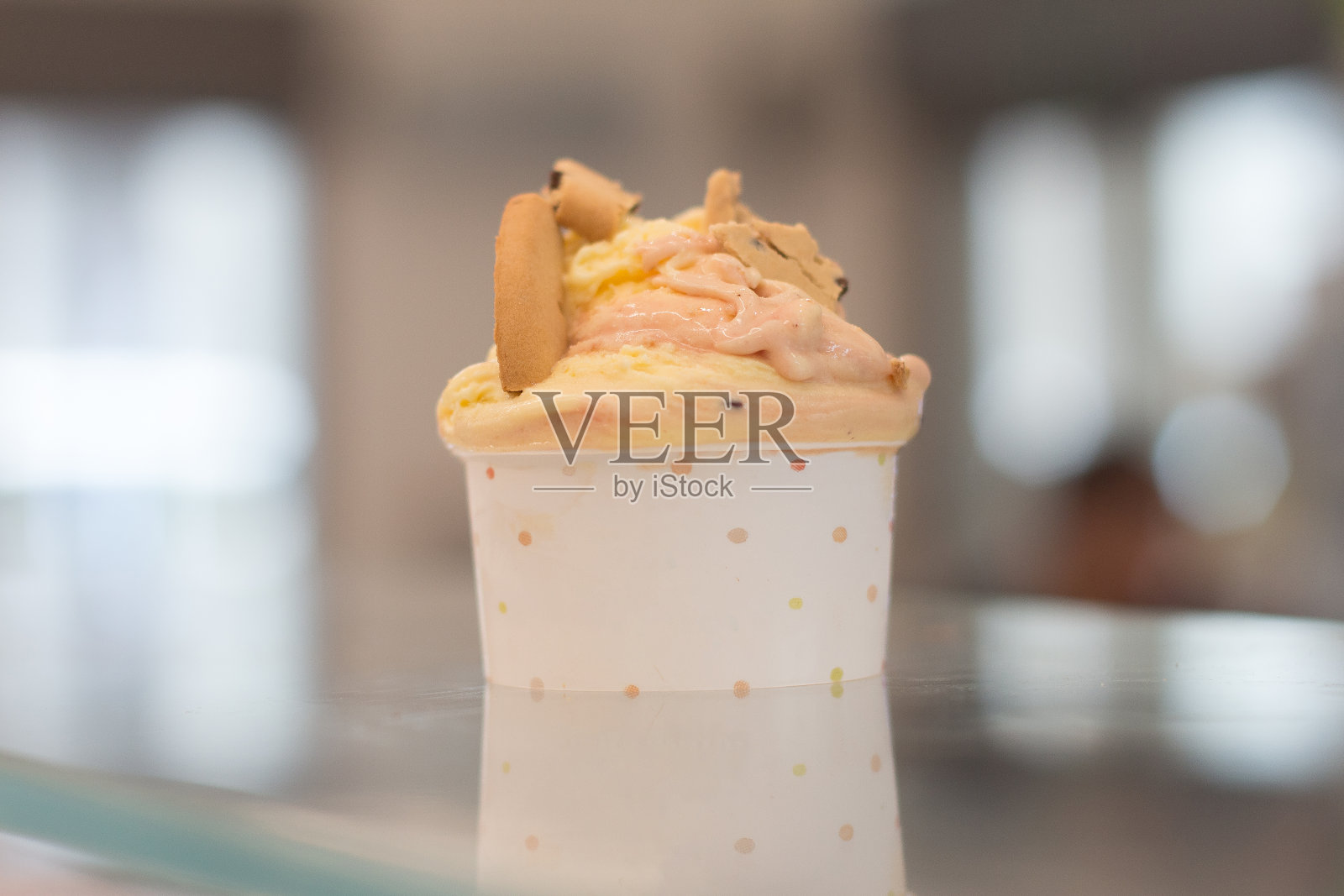 冰淇淋杯照片摄影图片