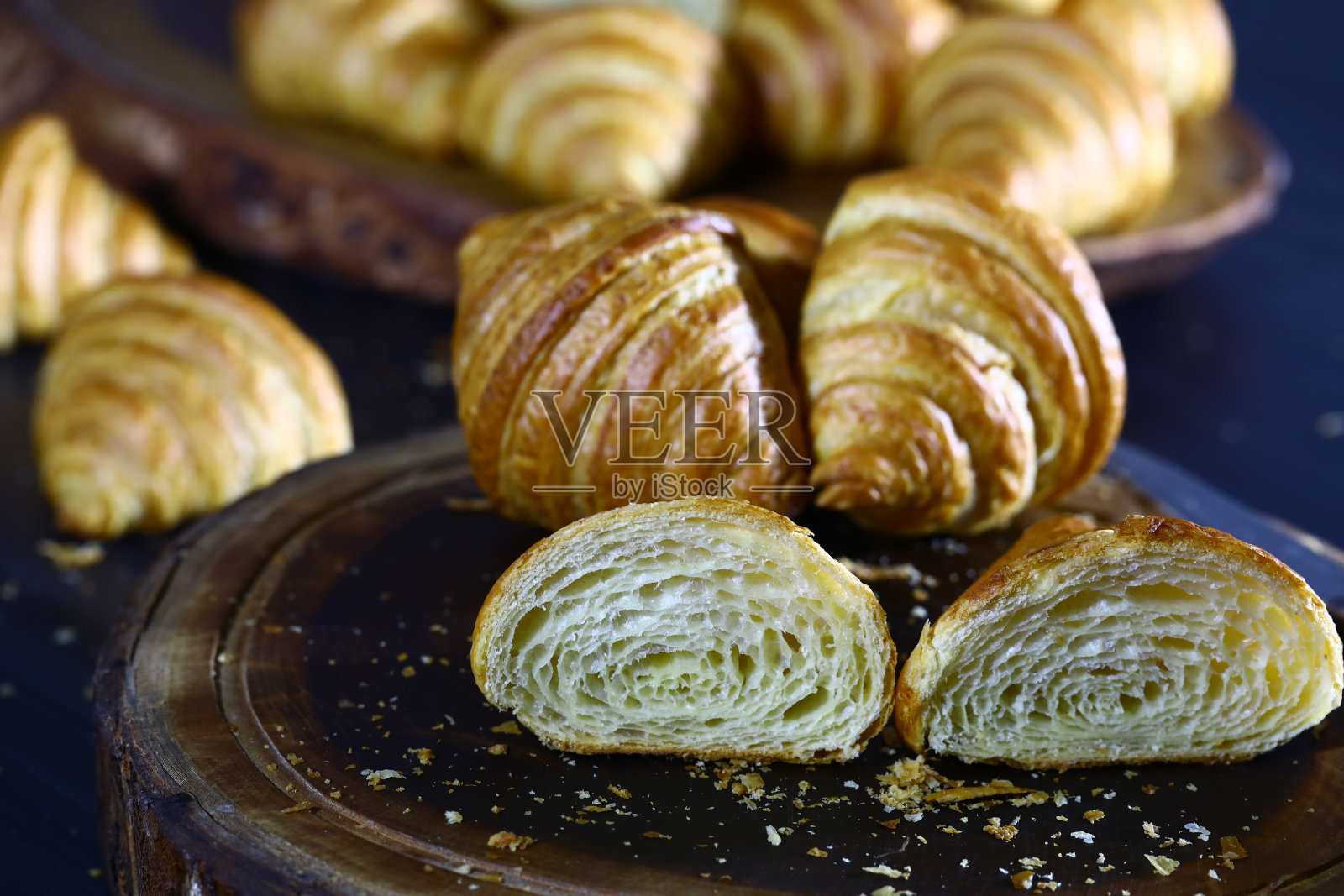 越来越痛苦照片摄影图片