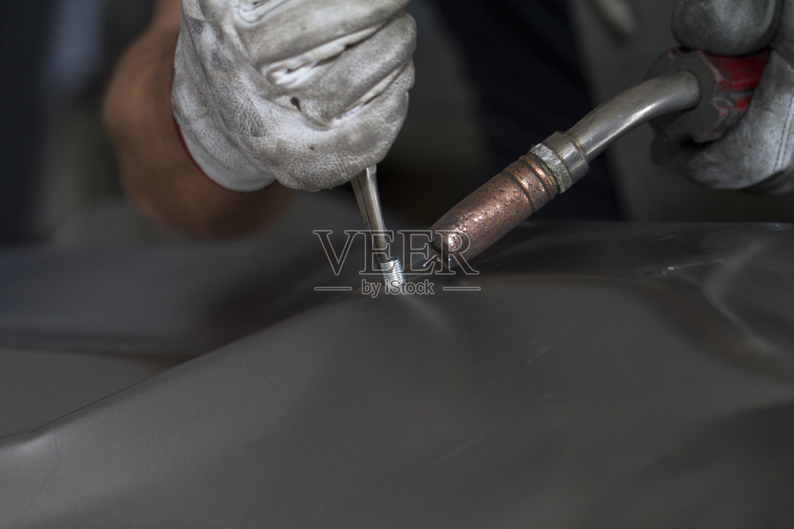 使用中的焊机照片摄影图片