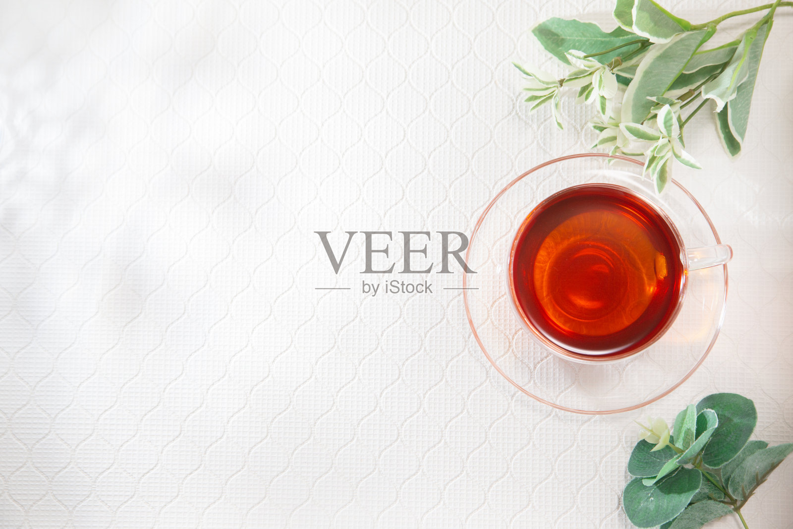 不含咖啡因和脱咖啡因的红茶。照片摄影图片