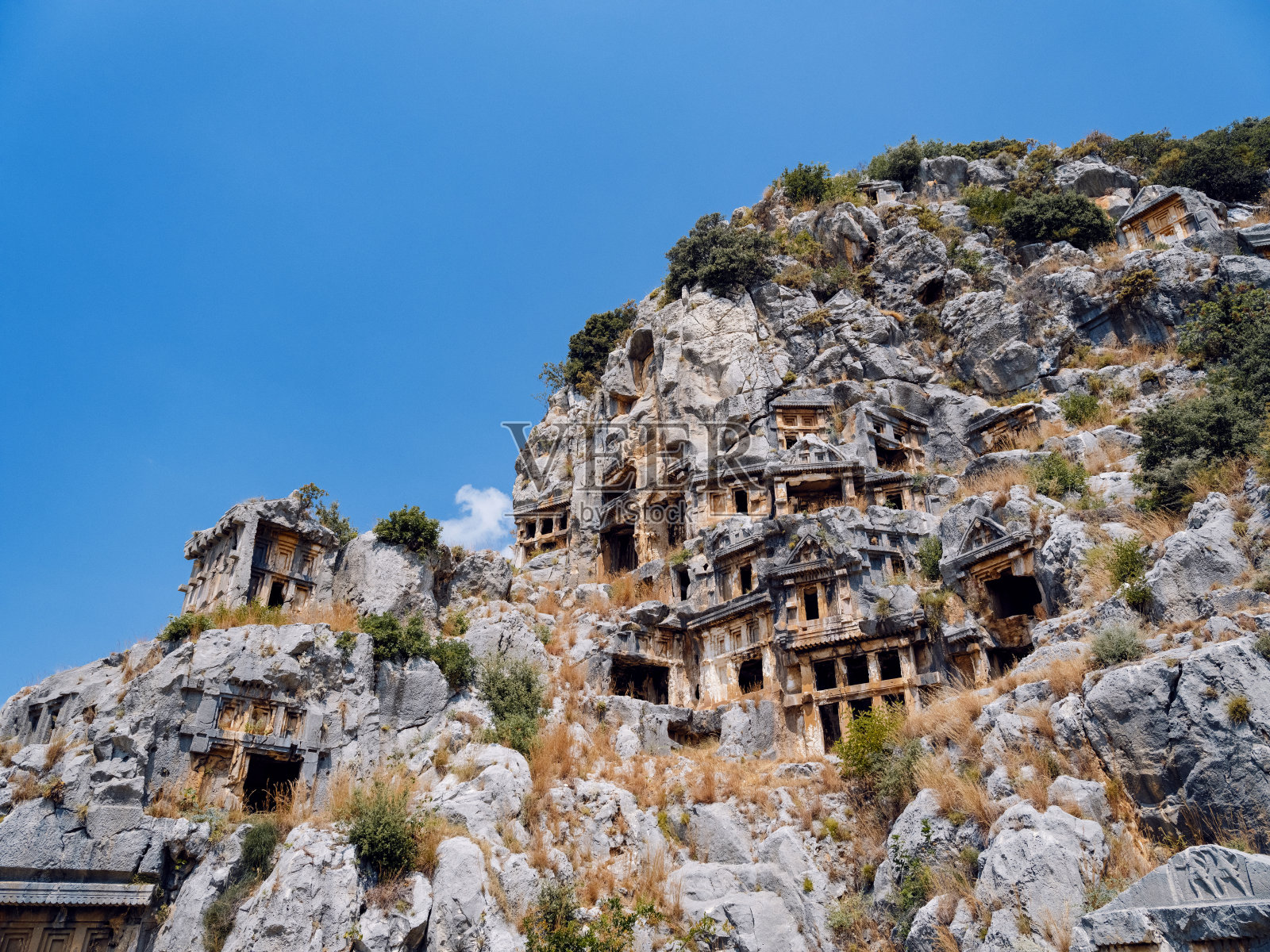 利西亚人在土耳其迈拉的坟墓中凿出岩石照片摄影图片