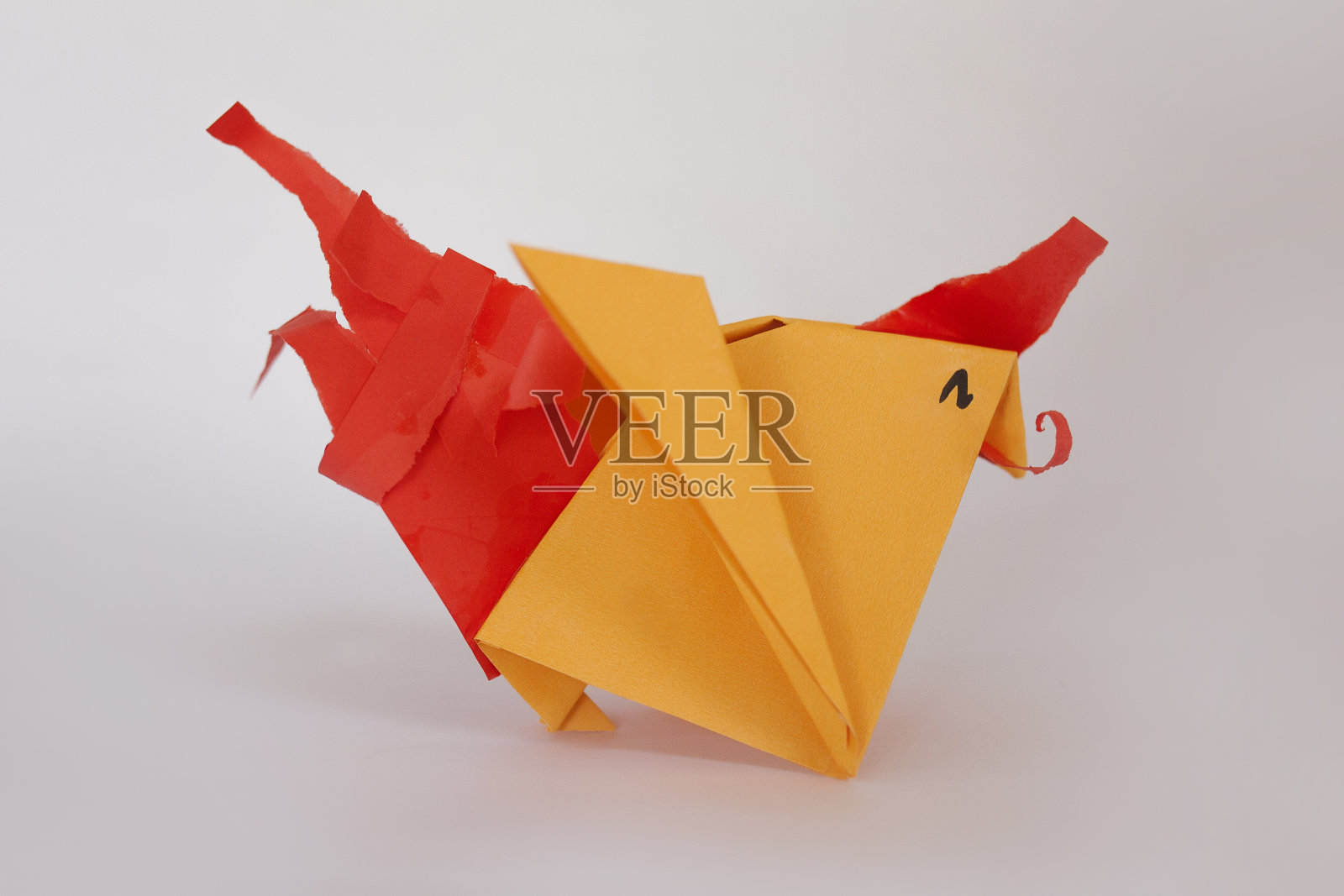 公鸡折纸孤立在白色股票照片。照片摄影图片