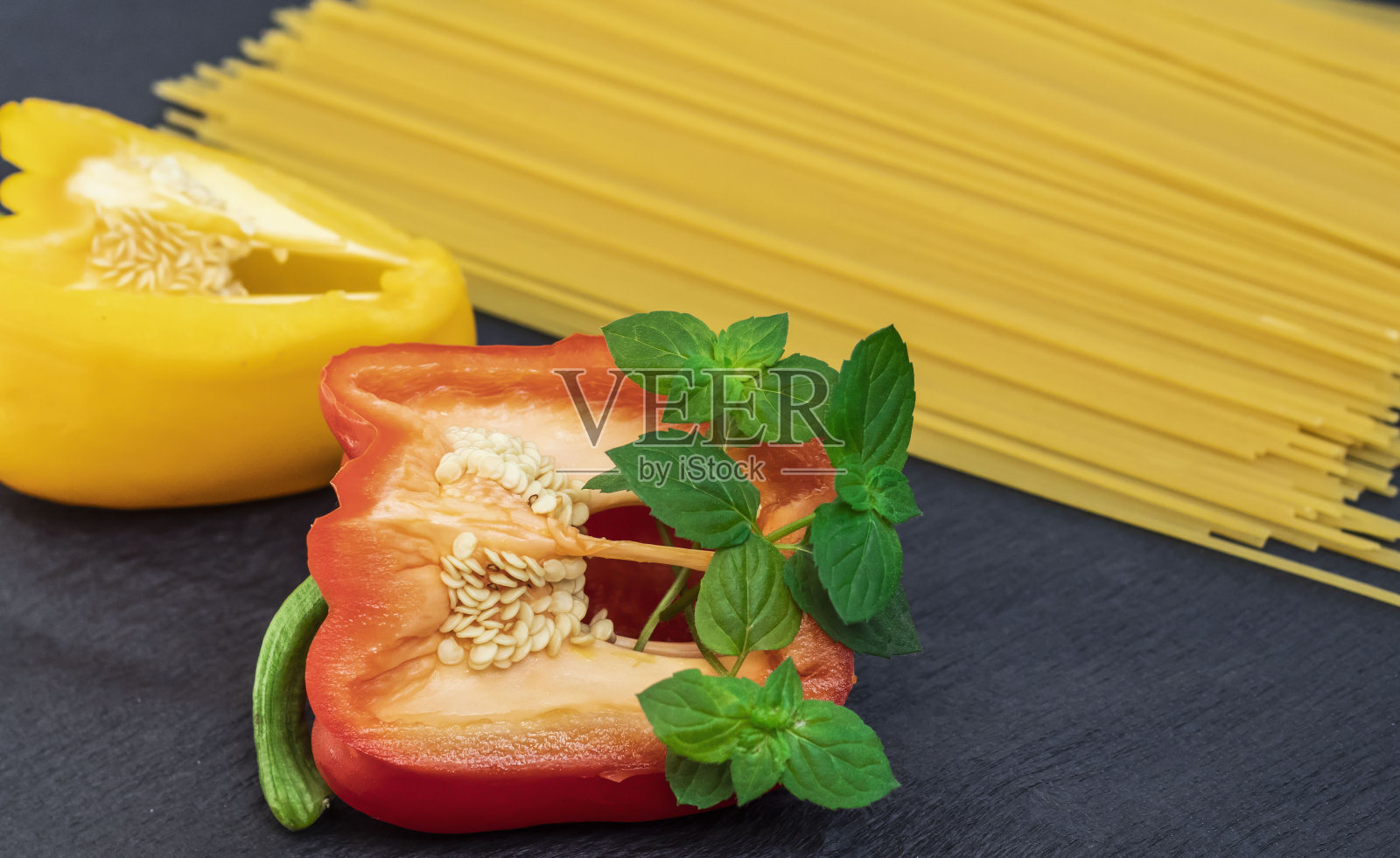Raw意大利面照片摄影图片