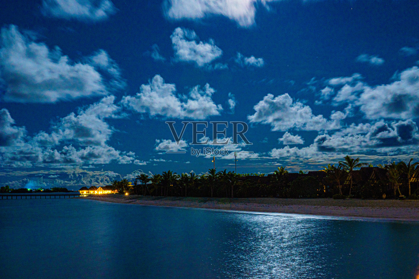 马尔代夫海滩夜景照片摄影图片