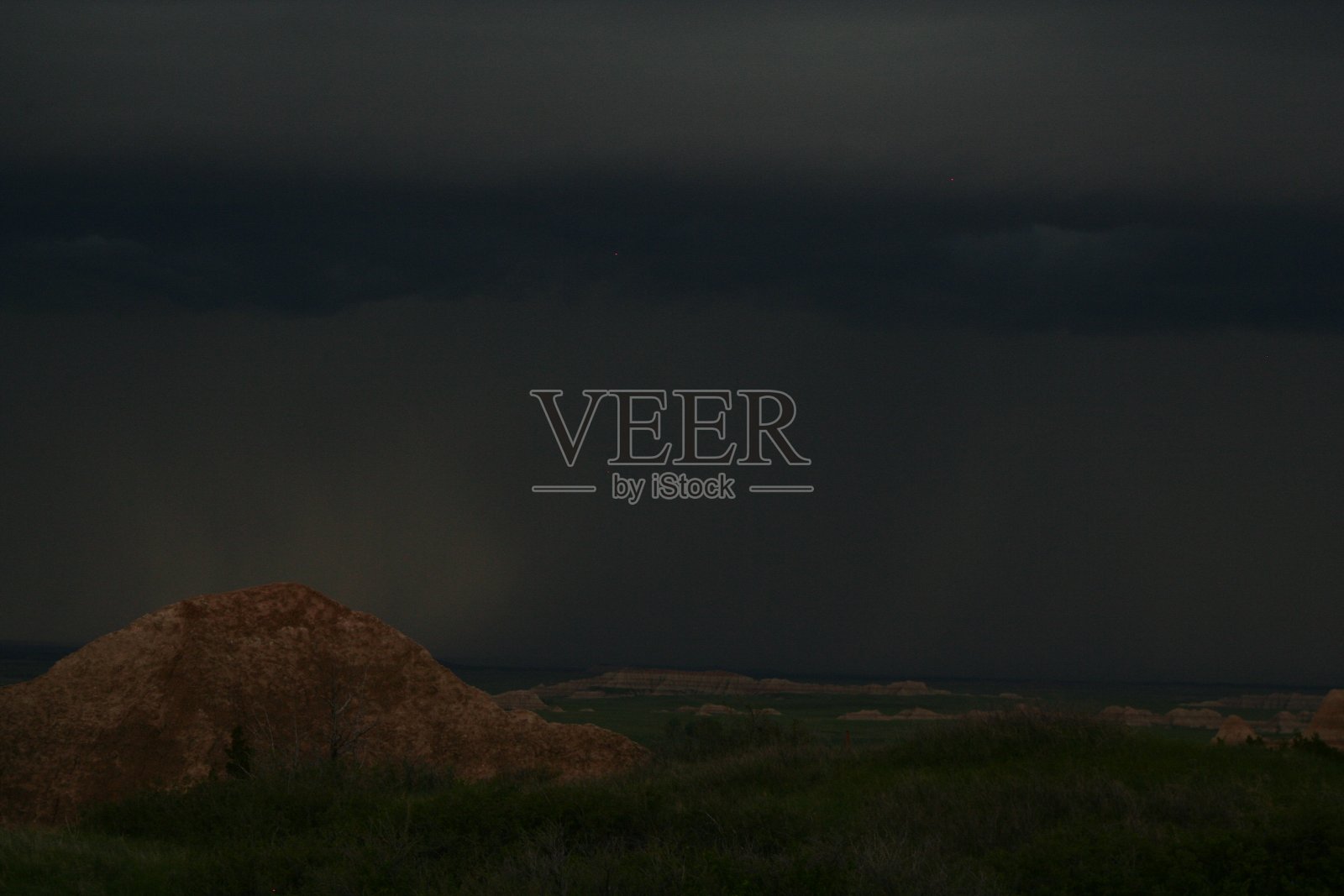 不毛之地暴风雨之天照片摄影图片