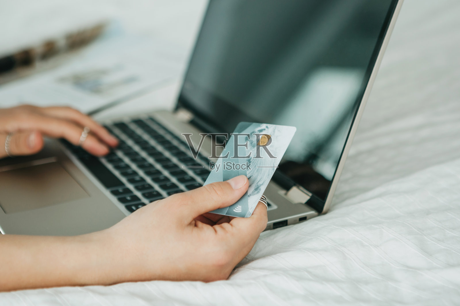 网上购物的概念。照片摄影图片