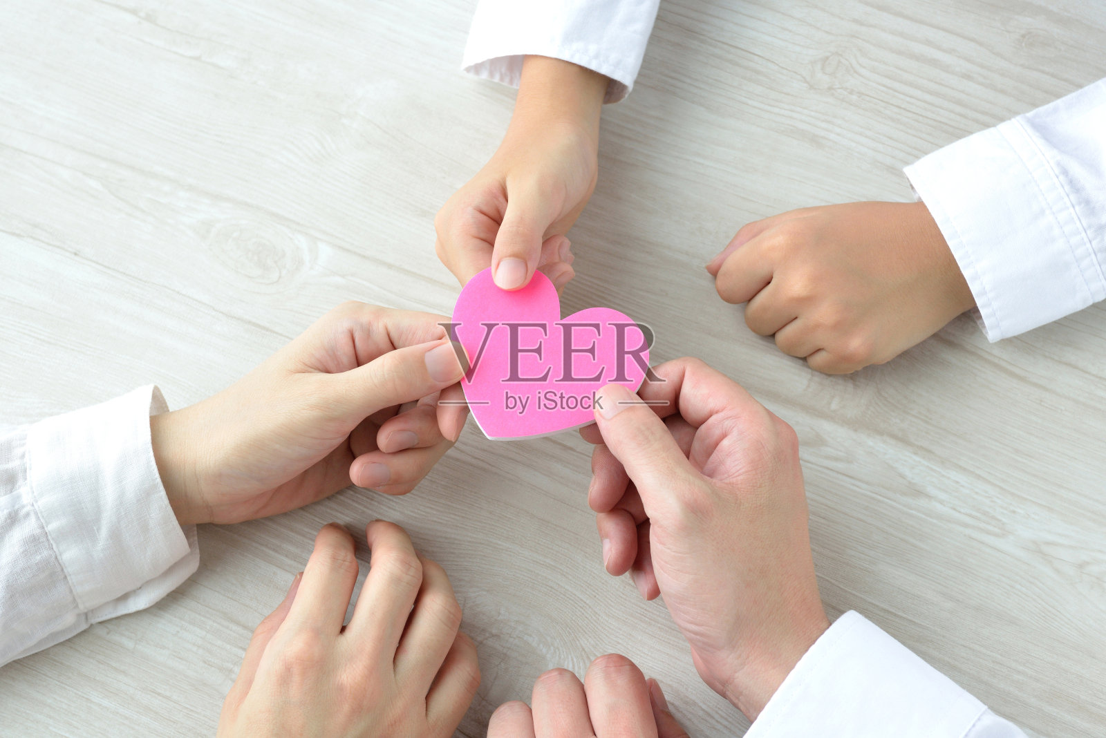 良好的家庭关系形象照片摄影图片