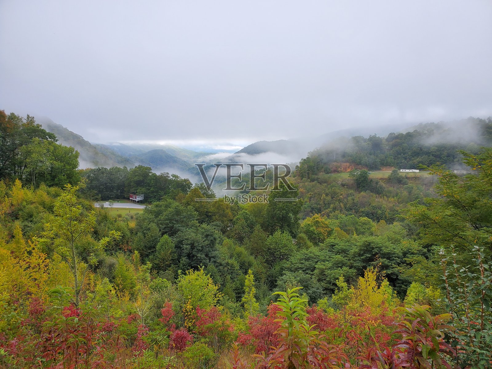 田纳西州的切诺基储备。照片摄影图片