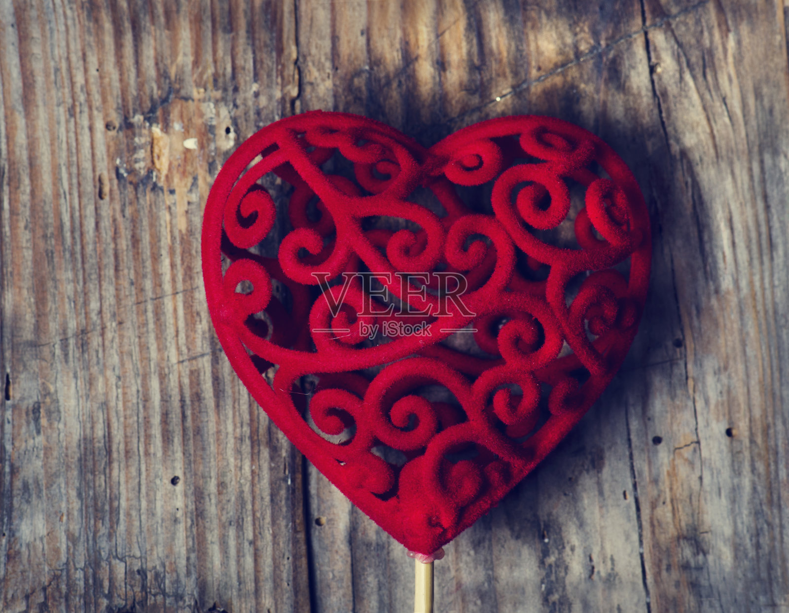 情人节的心在乡村木制的背景从上面照片摄影图片